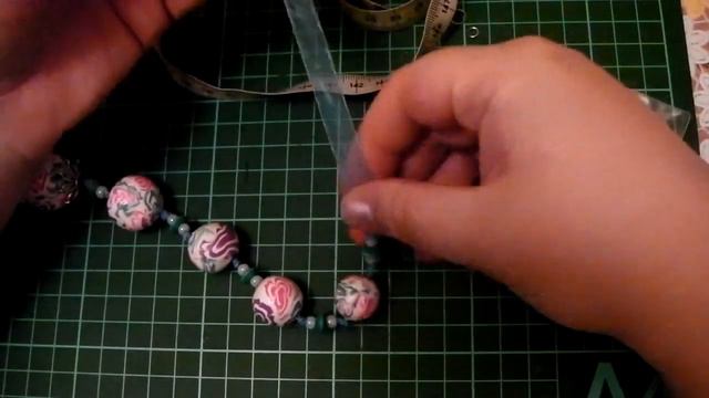 Еще один урок, как сделать бусы своими руками смотреть онлайн