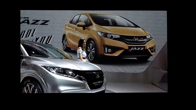 Honda HR-V смотреть онлайн