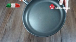 Сковорода 28 см мелкая с титановым покрытием