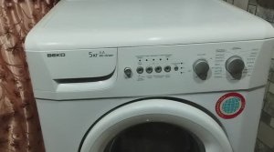 Ремонт стиральной машинки Beko она зависла на режиме отжима, а в конце истинная причина зависания