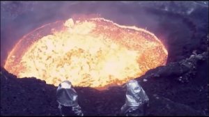 Что будет если весь мусор выбросить в вулкан？