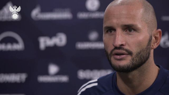 "Готов играть на любой позиции, если это приносит пользу команде" смотреть онлайн