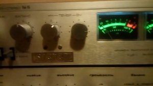 Радиотехника У 101 со стрелочными индикаторами от Маяка 001.