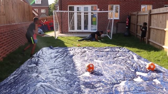 SLIP 'N' SLIDE PENALTY SHOOTOUT VS BRO смотреть онлайн