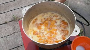 КОРОЛЕВСКОЕ ВАРЕНЬЕ ИЗ АБРИКОСОВ.СКОЛЬКО НЕ ГОТОВЬ ВСЕГДА МАЛО.ВАРЕНЬЕ С ЯДРАМИ ИЗ АБРИКОСОВ ВКУСНО