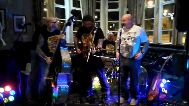 Rowdy Cocks "Rockabilly Rebel" with Mac (Troubleshooters) and Gerber on vocals. смотреть онлайн
