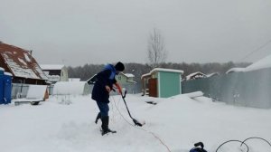 дешёвый электрический снегоуборщик DDE STE140 :)