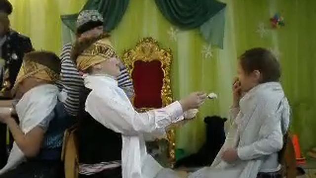 игра(конкурс) для детей "накорми друга" смотреть онлайн