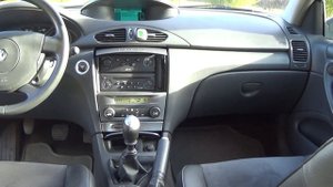 Обзор автомобиля Renault Laguna 1.9 dCi Diesel
