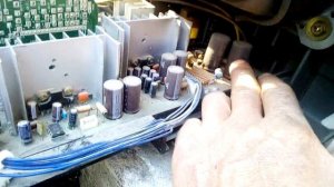 Сабвуфер внутри телевизора ( усилитель для авто)