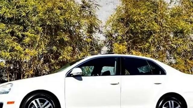 2005 Volkswagen Jetta Sedan A5 4dr 2.5L Auto PZEV (National City, California) смотреть онлайн