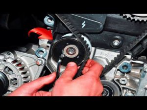 ДЛЯ ЧЕГО ОПЫТНЫЕ АВТОМОБИЛИСТЫ МЕНЯЮТ ВСЕ РОЛИКИ ВМЕСТЕ С РЕМНЕМ ГРМ