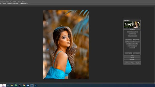 Adobe Photoshop CC14.2 e a Mesclagem mágica смотреть онлайн