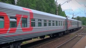 Электровоз ЭП2К-401 с пассажирским поездом №375 Воркута - Москва.