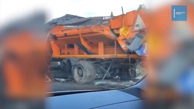 Тонар с песком перевернулся на 46 км Минского шоссе и сгорел смотреть онлайн