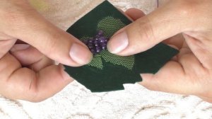 Брошь Виноград из камней и бисера своими руками. Подробный мастер класс