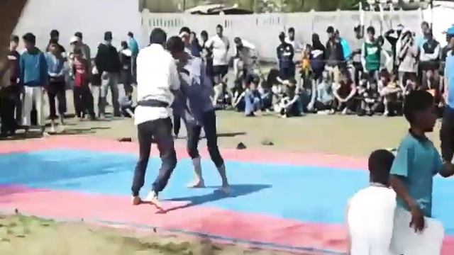 Гӯштин Дар н. ДӮСТИ МАКТАБИ 14 ВА 13 смотреть онлайн