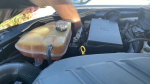 How To Replace Jeep Grand Cherokee WK2 Diesel Headlight Bulb