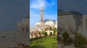 Мечеть Хасана II - это великолепное сооружение в Касабланке, Марокко. Ее минарет является самым в...