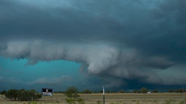 Santa Anna - Mullin, Texas 4K Supercell Time Lapse // May 24, 2022 смотреть онлайн