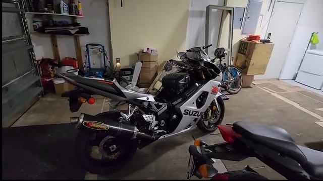 ремонт байка Suzuki GSX-R 1000 не заводится байк/ сгнил бак смотреть онлайн