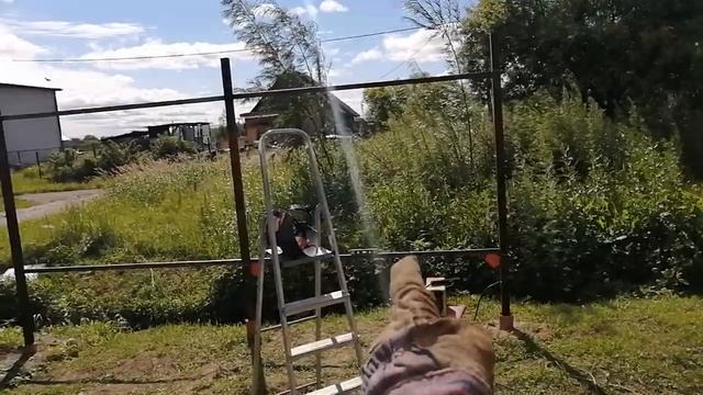 Привариваем прожилины для забора. смотреть онлайн