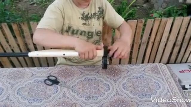 Как сделать оружие из дерева
