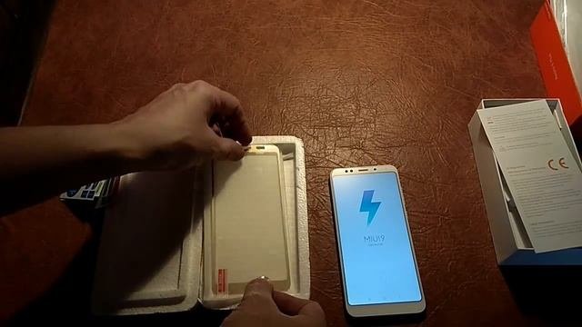 Распаковка Xiaomi Redmi 5 Plus /unpacking Xiaomi Redmi 5 Plus
