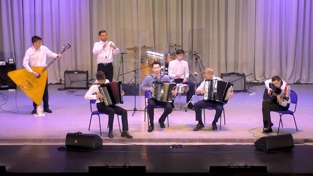 А. Бызов, Казаки, вариации на тему братьев Покрасс, ансамбль "Эксклюзив" смотреть онлайн