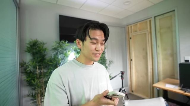 Secret Hidden Painting to Gaming Room! смотреть онлайн