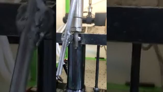 Форсунка Bosch 0445115077 на стенде смотреть онлайн