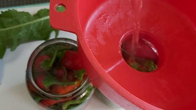 Маринуем красный перец на зиму.Дыню можно заморозить.Секрет "КАНКОЧИ". смотреть онлайн