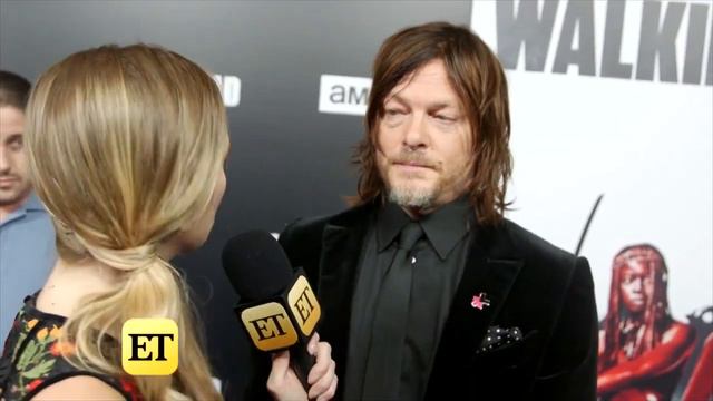 The Walking Dead: Melissa McBride and Norman Reedus React to Carol & Ezekiel's Romance (Exclusi… смотреть онлайн