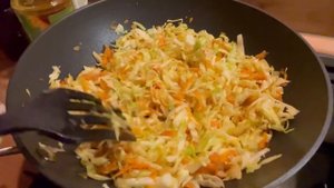 СОЛЯНКА | НА ВТОРОЕ | МЯСНОЕ АССОРТИ С ТУШЁНОЙ КАПУСТОЙ #солянка #быстрыерецепты #обед #готовимдома