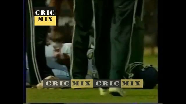 Shoaib Akhtar's Bouncers - Brutal Bowling to 3 world Top  Batsmen
