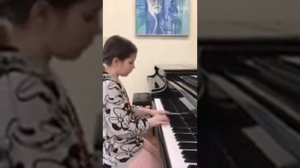 У. Гиллок « Маленькая цветочница из Парижа»