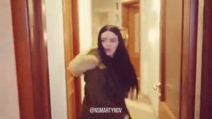 Спалила измену
