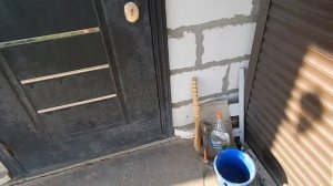 Залили пол на веранде , выровняли по уровню.