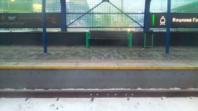 скоростной трамвай бежит качается. Гната Юры - НАУ смотреть онлайн