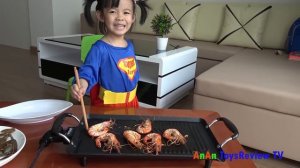 Siêu Nhân AnAn Đi Siêu Thị Mua Tôm Cua Và Tập Làm Món Tôm Nướng ❤ Anan Toysreview TV ❤