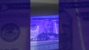 Как определить подлинность 100 , 50 , 20 долларов. Вид под УФ и ИК.