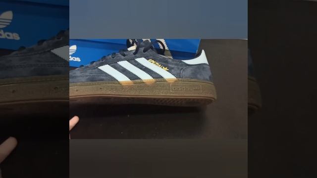 Обзор adidas spezial handball смотреть онлайн