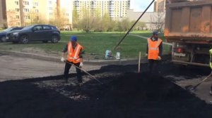 Как кладут асфальт вручную