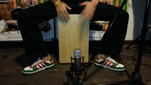 Cajon Flamenco Parquer смотреть онлайн