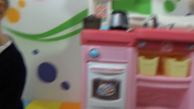 Кухня игрушечная с приборами Степ2 распаковка детской кухни игрушки Step 2 kitch смотреть онлайн
