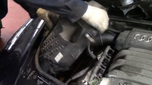 Замена лампы фары Ауди А6 / Replacement lamp headlights AUDI A6