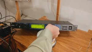 Yamaha REV500 Digital Stereo Reverb Demo