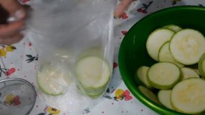 Кабачки с сыром и чесноком на сковородке. Рецепт прекрасной закуски!