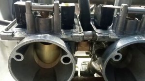Почему переливают карбюраторы Ямаха FJ1200A?