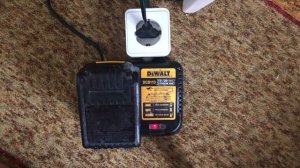 Dewalt dcb 113(после полного заряда акумулятора)
